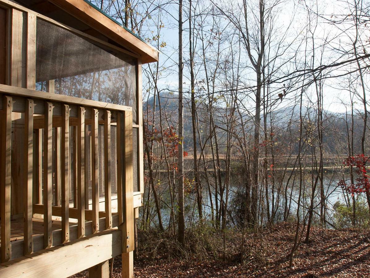 Вилла Pine Gables Cabins Лейк-Лур Экстерьер фото