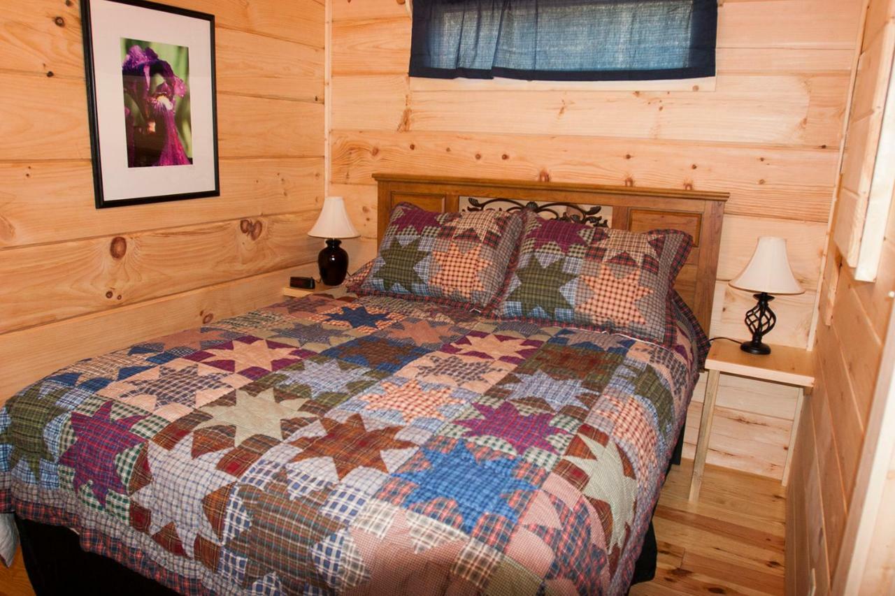 Вилла Pine Gables Cabins Лейк-Лур Экстерьер фото