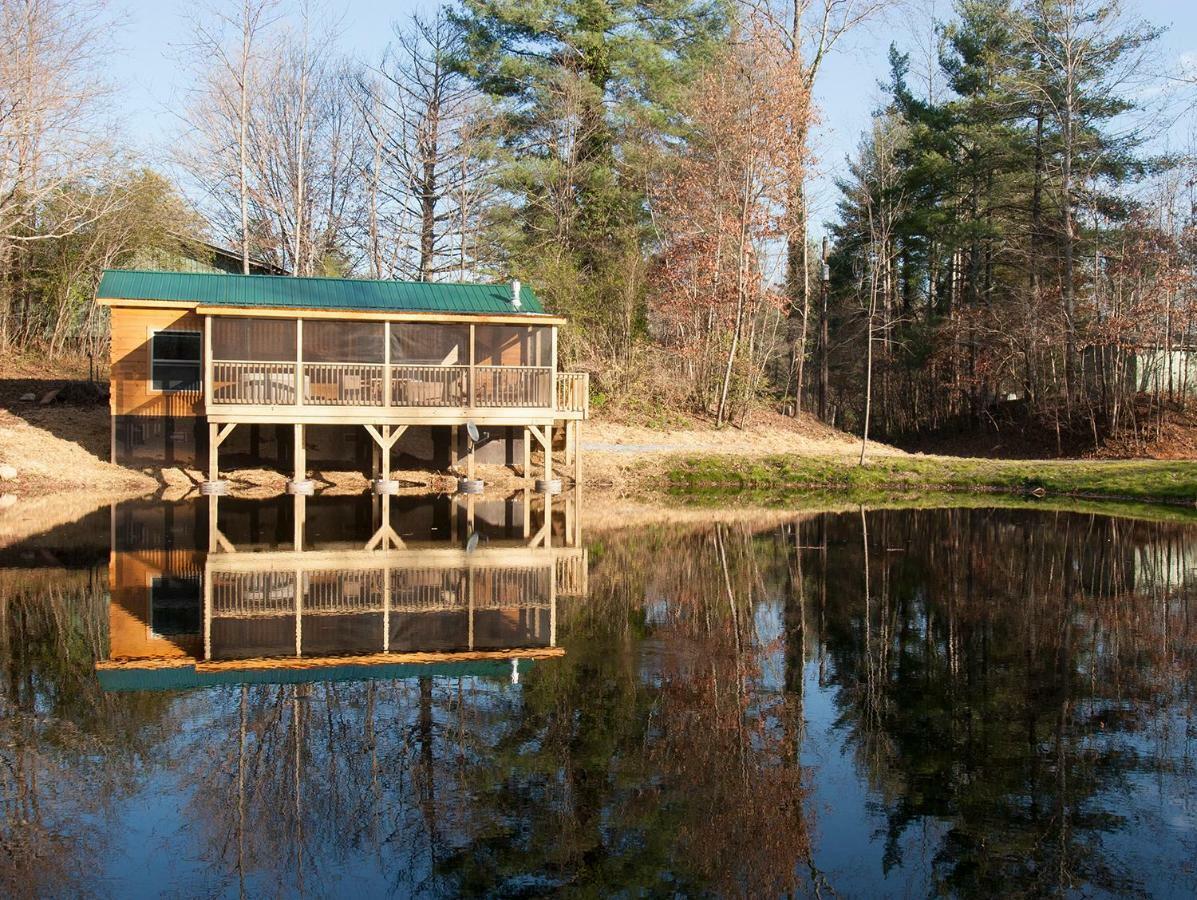 Вилла Pine Gables Cabins Лейк-Лур Экстерьер фото